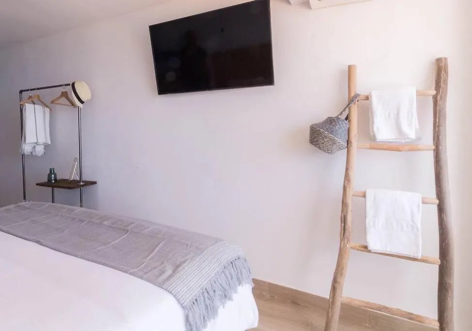 Banana Beach Boutique Studio プラヤ・デアロ